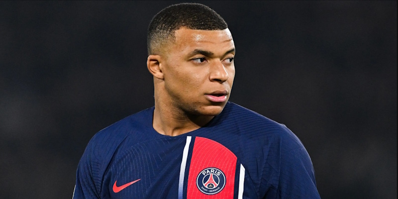 Kylian Mbappe cũng thể hiện tài năng thiên bẩm của mình trong danh sách tiền đạo hay nhất hiện nay