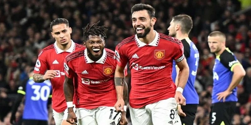 Manchester United đang sa sút tại Ngoại hạng Anh 2023/2024